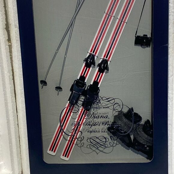 Franklin Mint Diana The People's Princess Portrait Doll Ski Ensemble Accessories - Picture 3 of 8